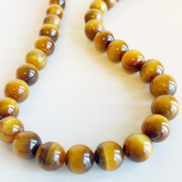 Tiger’s Eye Gemstone Necklace - Picture 4 of 5
